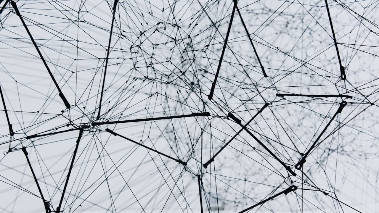 Agenti AI: Nuove Sfide tra Sicurezza, Interazioni Complesse e Impatto Sociale Agenti AI: Nuove Sfide tra Sicurezza, Interazioni Complesse e Impatto Sociale