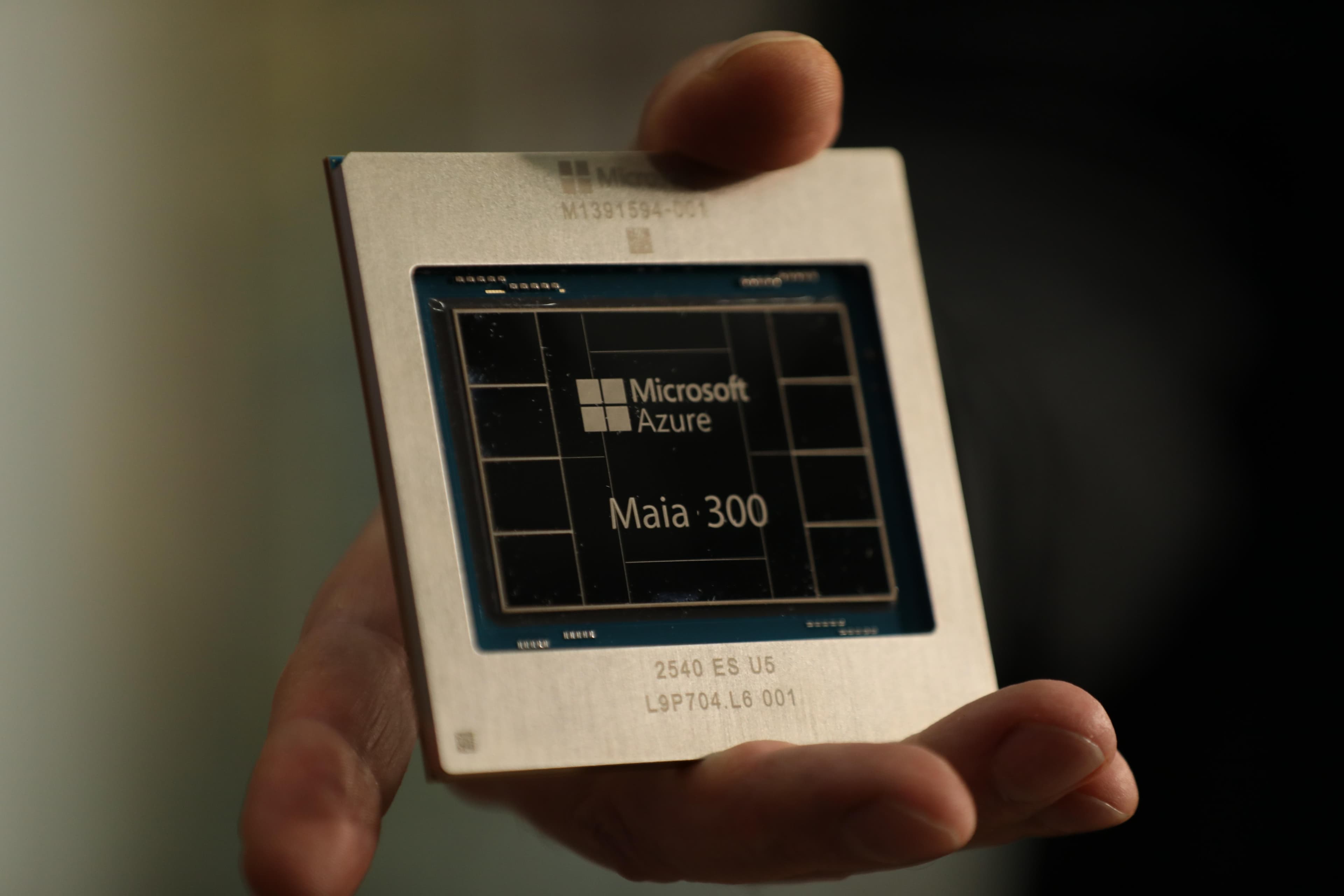 L'AI accelera tra chip innovativi e sfide etiche urgenti L'AI accelera tra chip innovativi e sfide etiche urgenti