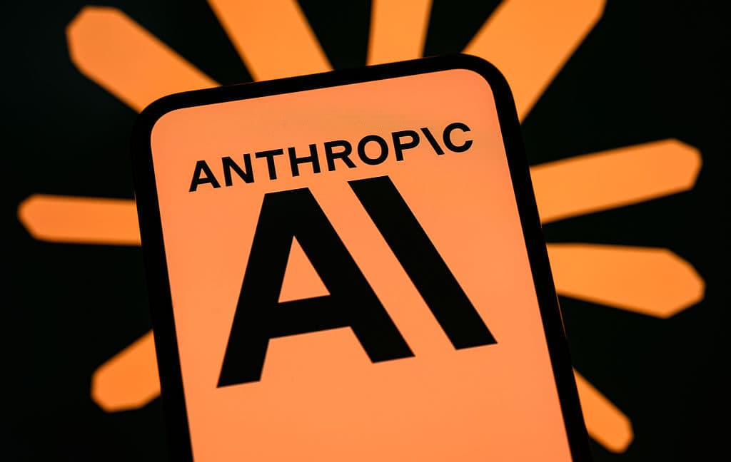Anthropic contro Alibaba: il caso clonazione Claude e la governance AI Anthropic contro Alibaba: il caso clonazione Claude e la governance AI